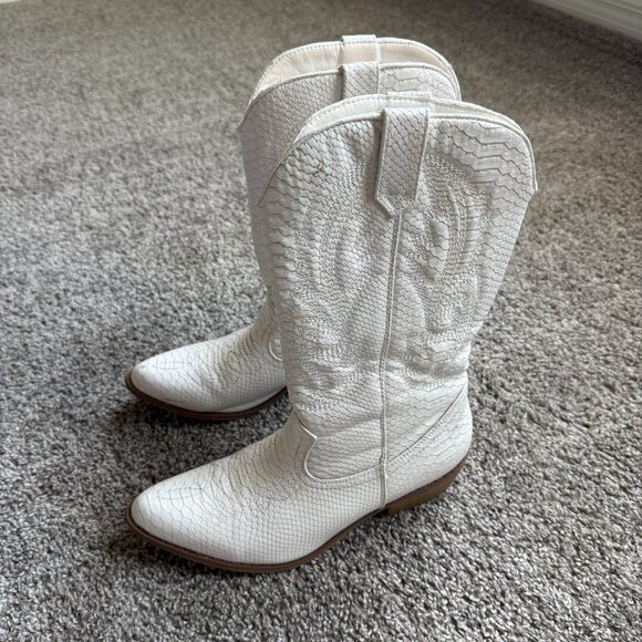 Women's White Cowboy Boots Snakeskin Embossed Gaucho Western Manmade US Size 8M - Picture 2 of 8